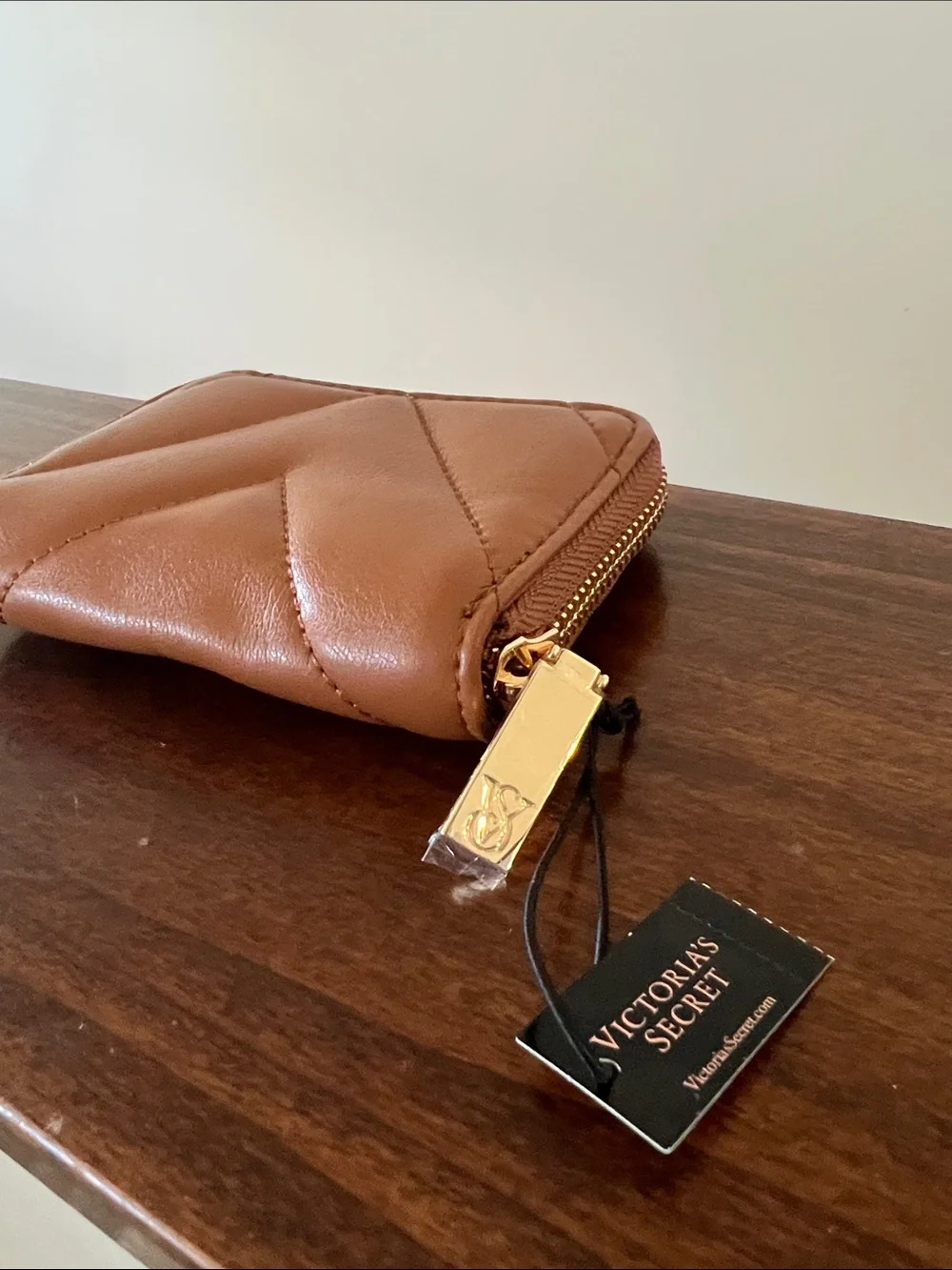 Victoria's Secret Quilted Zip Card Wallet in Camel Brown - Picture 3 of 8